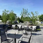 Western Io Hotel