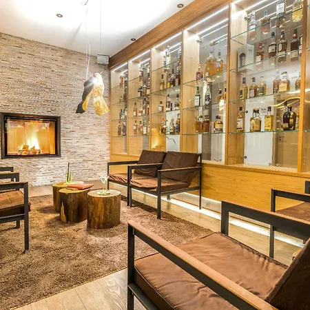 Western Io 4* Eschborn