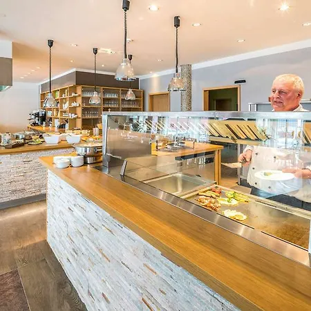 Western Io 4* Eschborn